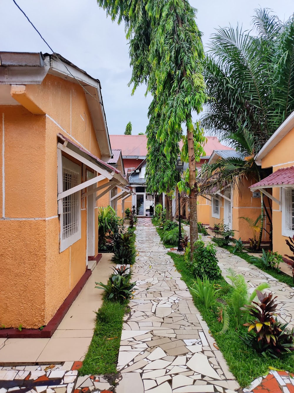 Hotel Douze Maisons