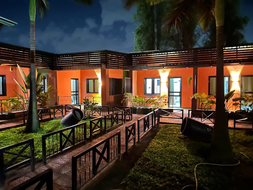 WELLNESS LODGE restaurant bar